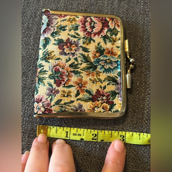 Vintage Floral Needle & Pin Holder Case • Cottagecore Classic Sewing Collectible - Picture 10 of 10